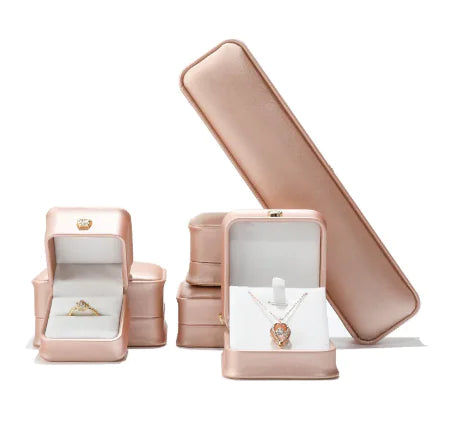 👑: Crown Ring Jewelry Box - Royal Elegant Ring Storage Organizer