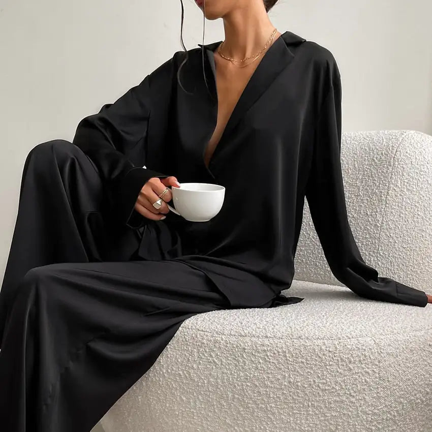 🌸: Olivia Silk Pajamas - Premium Comfort Sleepwear Collection