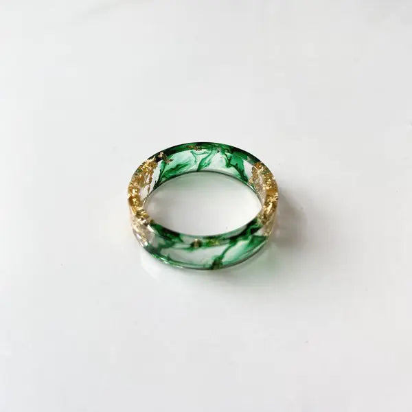 💎: Colorful Handmade Resin Ring with Dried Flowers & Gold Foil - Botanical Art Jewelry