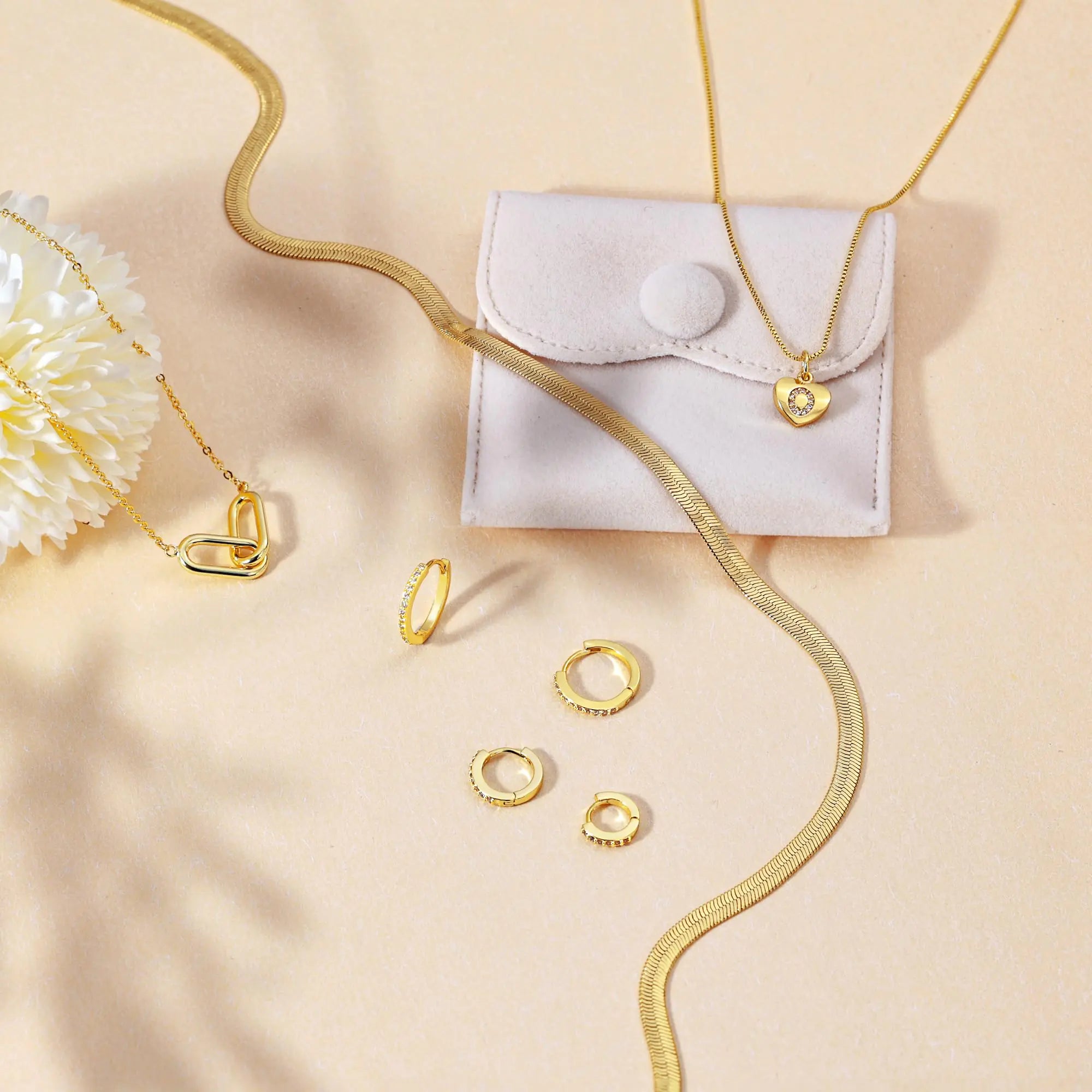 💎: 3 Pairs Dainty Gold Hoop Earrings Set - 14K Gold Plated Huggie Cartilage Collection