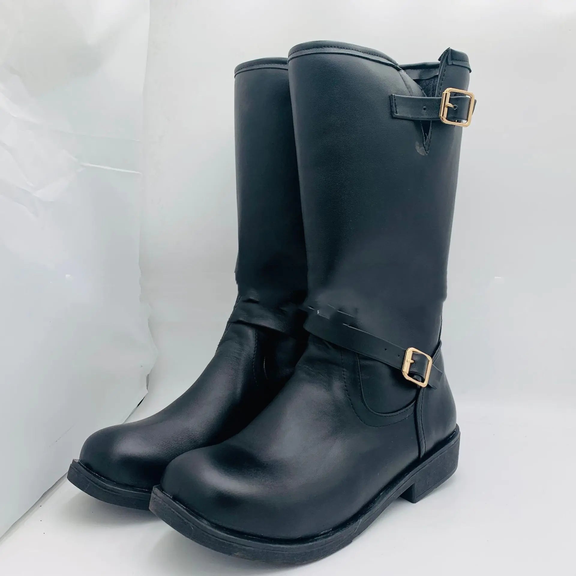 👞: Men's Casual Fashion Mid-Tube Wedge Boots