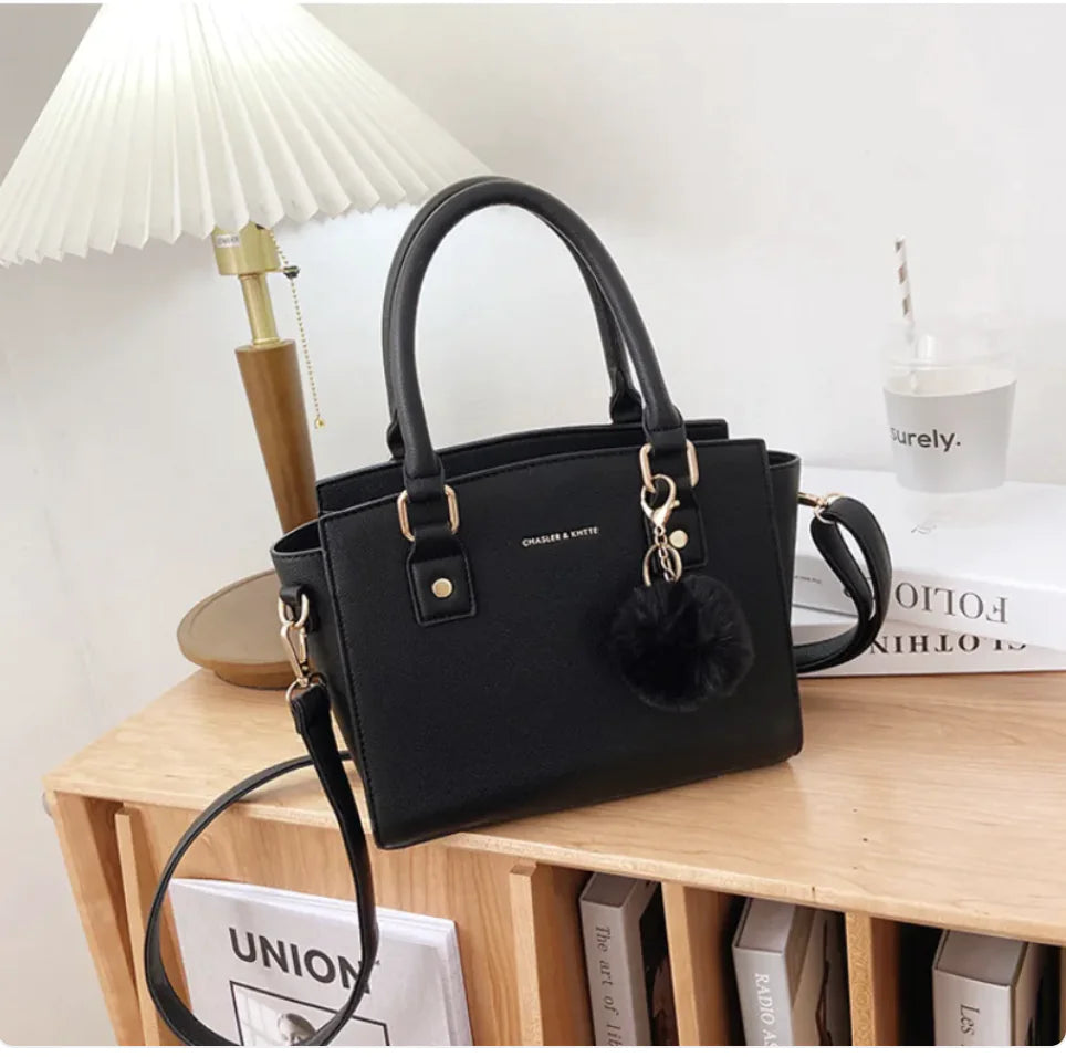 👜: Ladies Fashion Handbag - Stylish Everyday Shoulder Bag