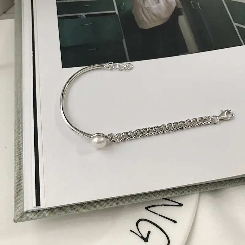🔵: Korean Style S925 Silver Asymmetrical Pearl Bracelet - Modern Fashion Jewelry