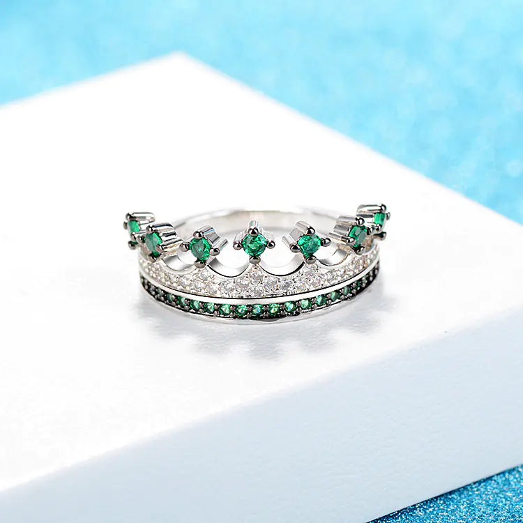 💎: Two-Tone Heart Shaped Zircon Ring - Romantic Dual-Color Jewelry