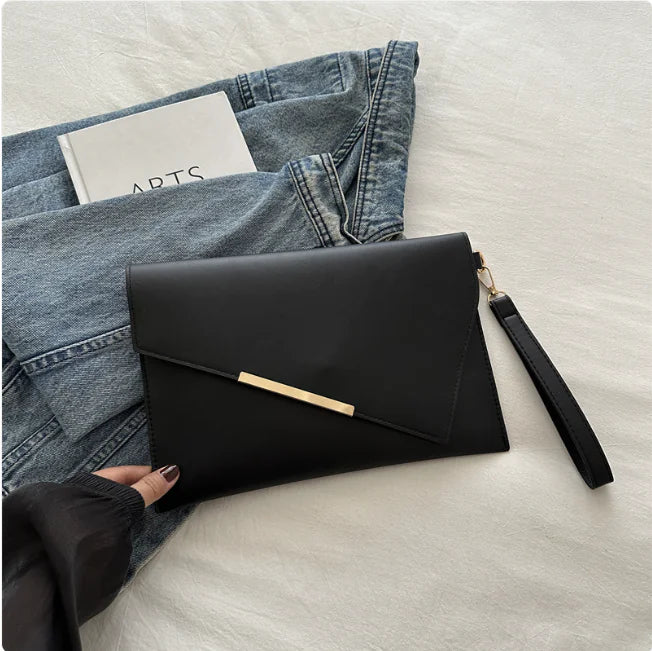 📧: Women's Trendy Envelope Clutch - Stylish Urban Simplicity