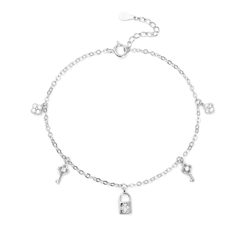 🗝️: 925 Sterling Silver Key Bracelet with Diamond Inlay - Luxury Symbolic Jewelry