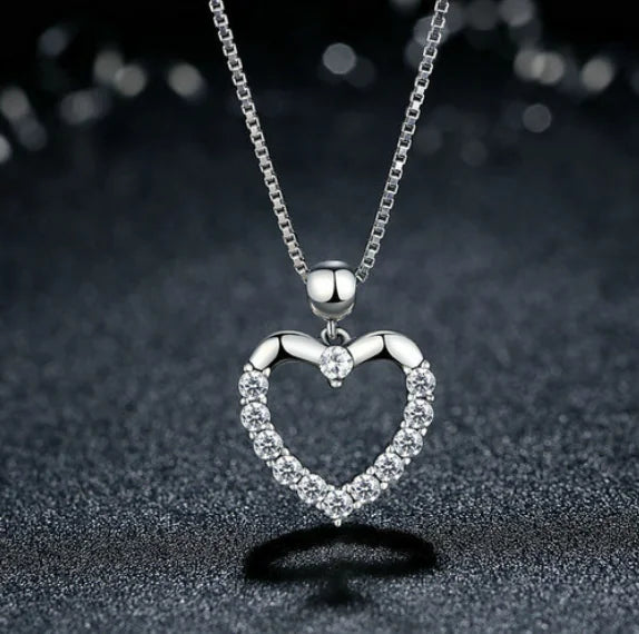 💎: 925 Sterling Silver Heart Necklace - Elegant Zircon Pendant Jewelry