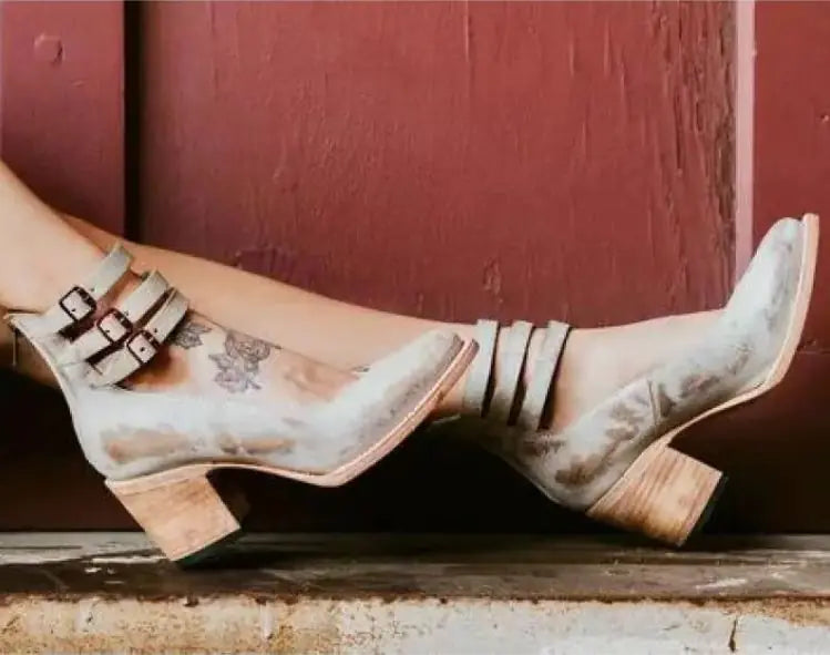 👡: Buckle Pointed Sandals - Elegant Women's Dress Shoes