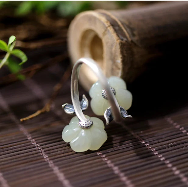 💎: Antique Flower Design Women's Fashion Ring - Vintage Botanical Jewelry