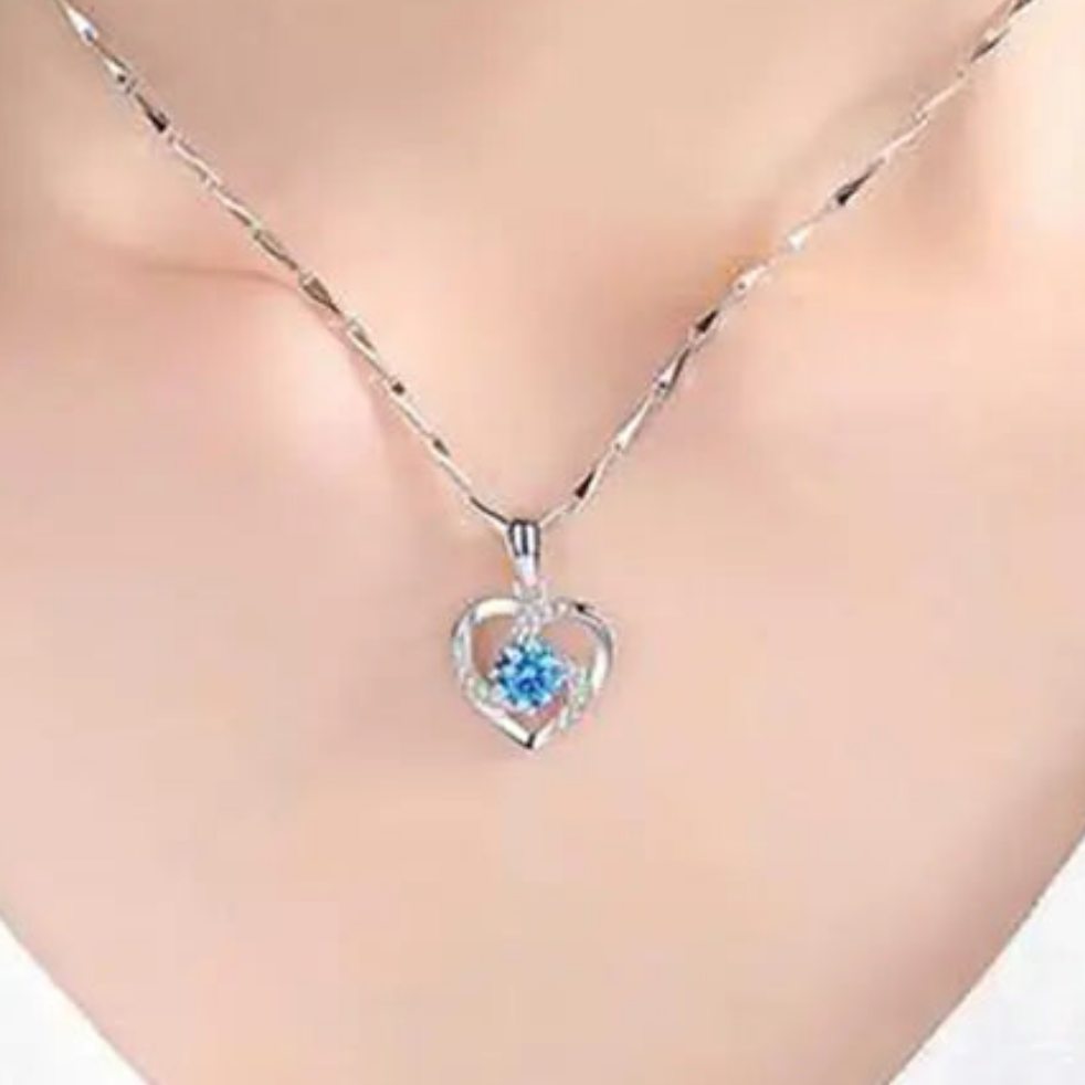 💎: 925 Silver Plated Blue Crystal Heart Necklace - Elegant Pendant Jewelry