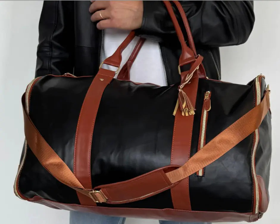 🧳: Large Capacity Travel Bag - Spacious Adventure Companion