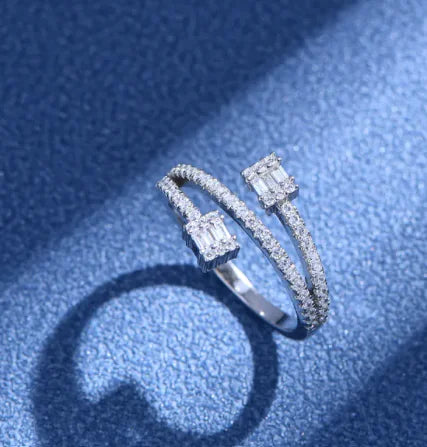 💎: Three-Layer Line Ring for Women - Minimalist Stacked Band Design