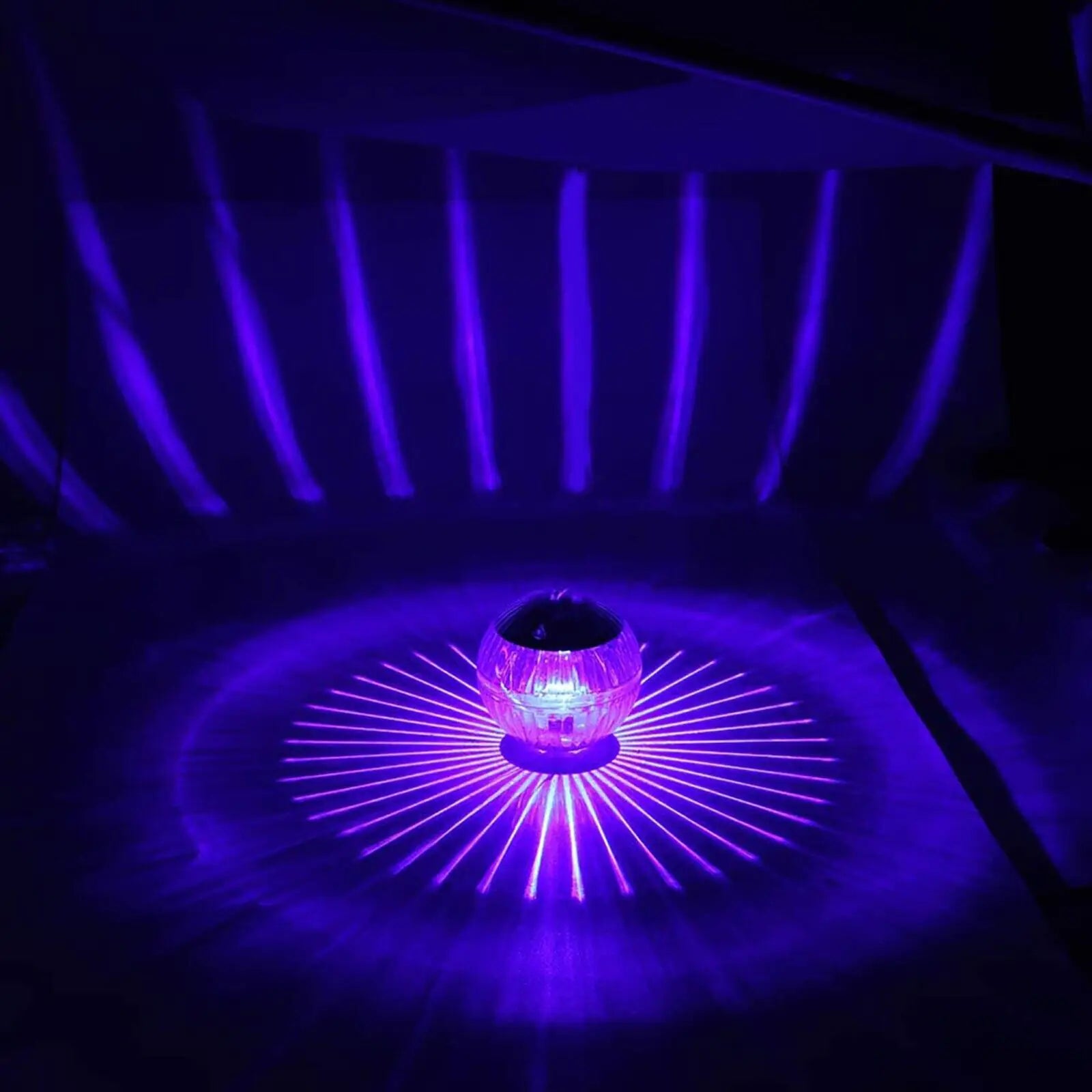 💡: Solar LED Floating Pool Light - RGB Color Changing Garden Pond Lamp