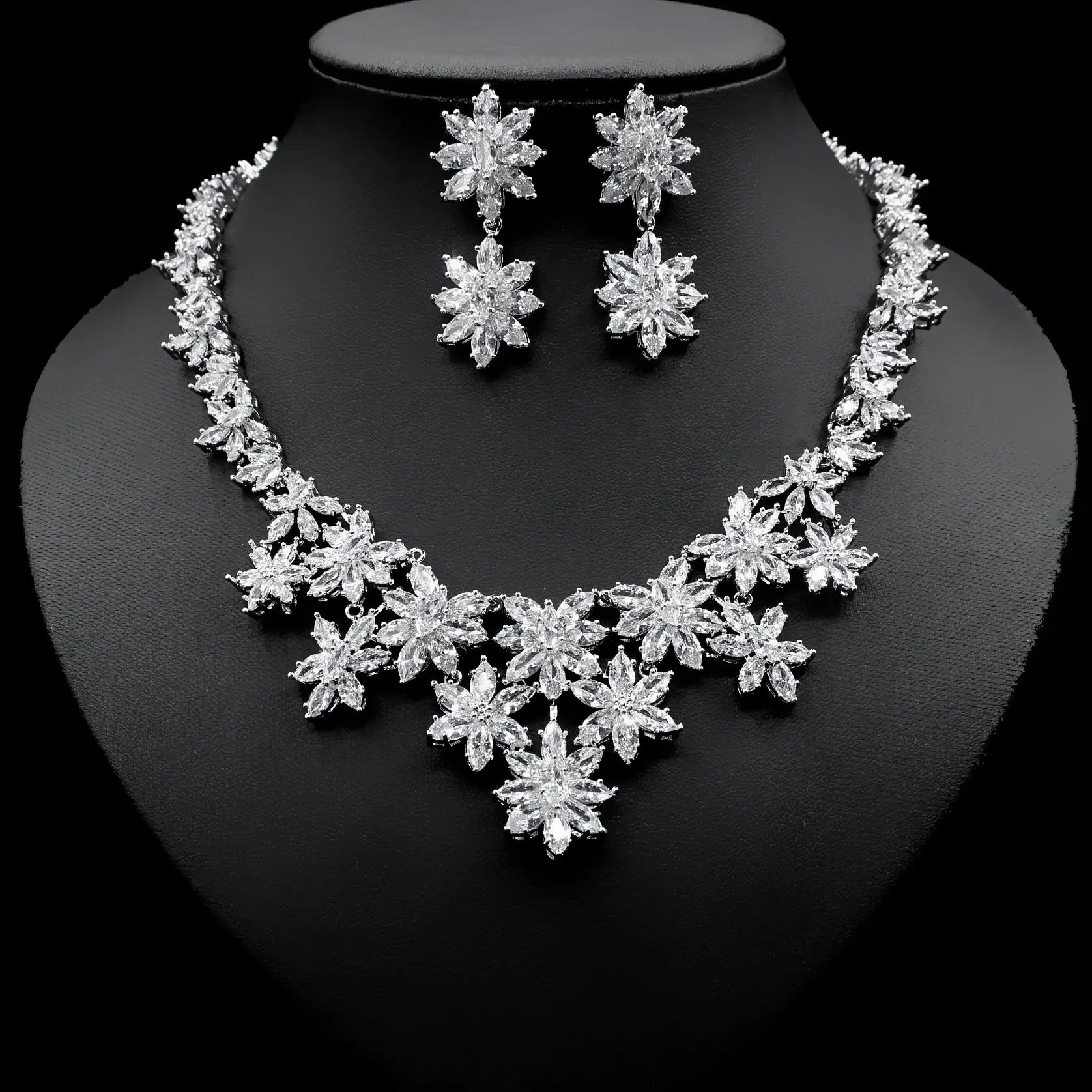 💎: Elegant Bridal Necklace and Earring Set - Complete Wedding Jewelry Collection