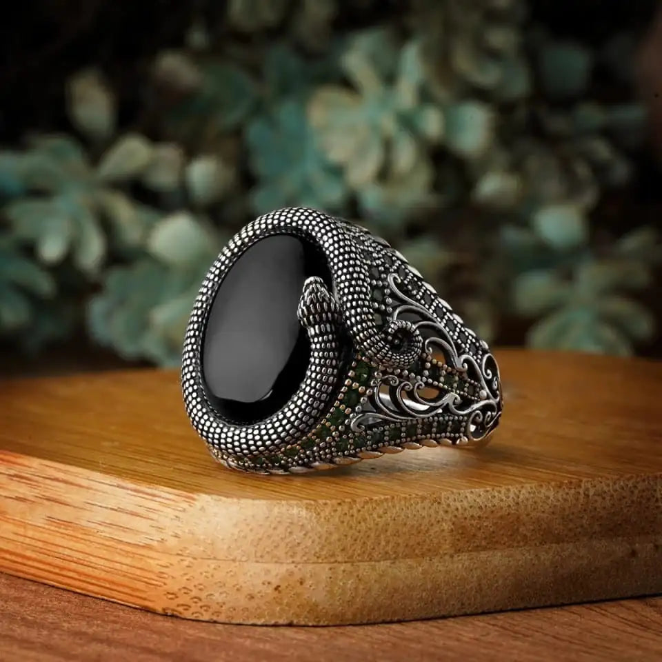 💎: Adjustable Snake Ring - Hollow Carved Serpent Design Statement Jewelry