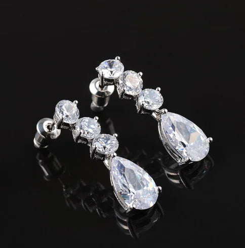 💎: Elegant Zircon Necklace and Earring Set for Brides