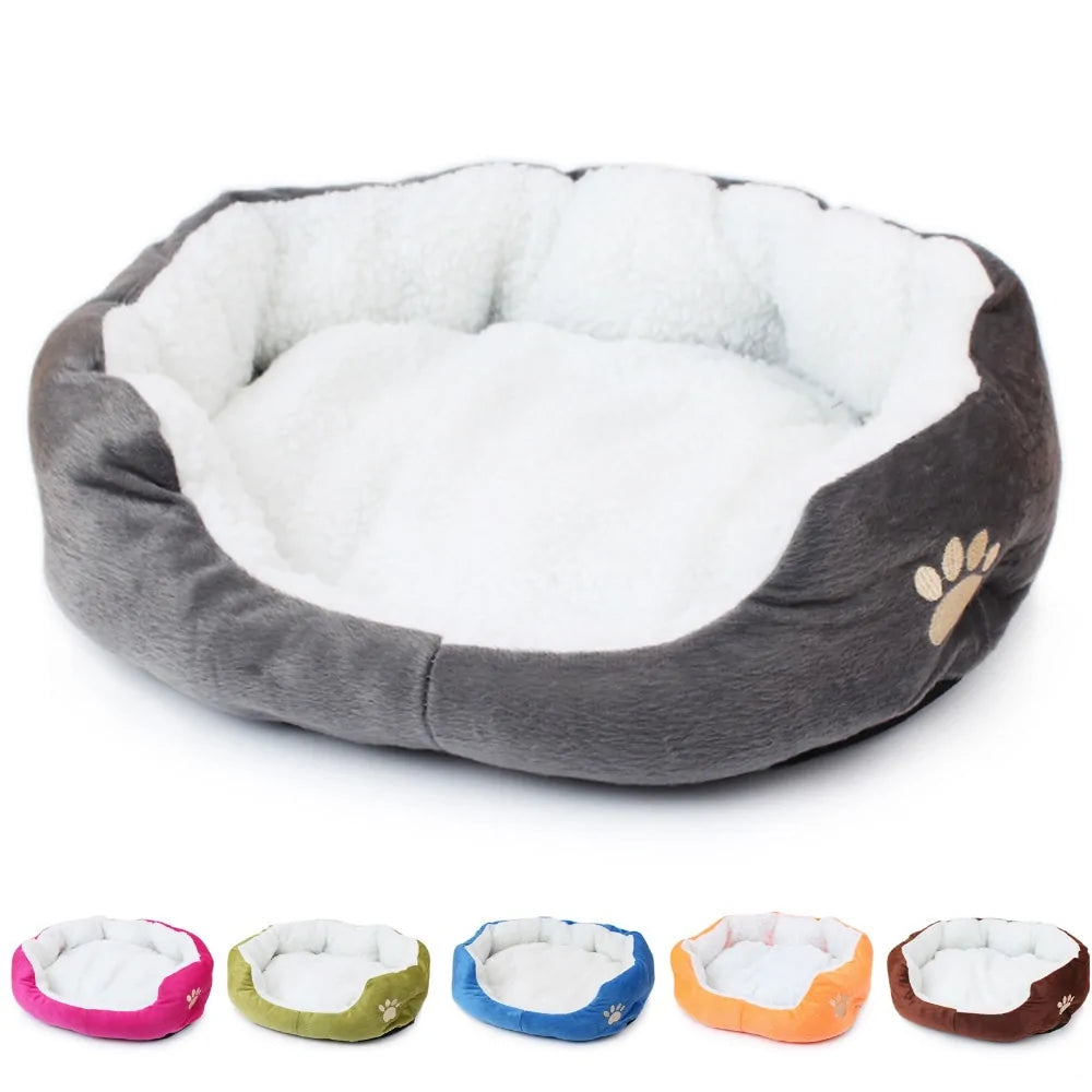 🐱: Soft Cat Bed - Plush Comfort Haven for Your Feline Friend