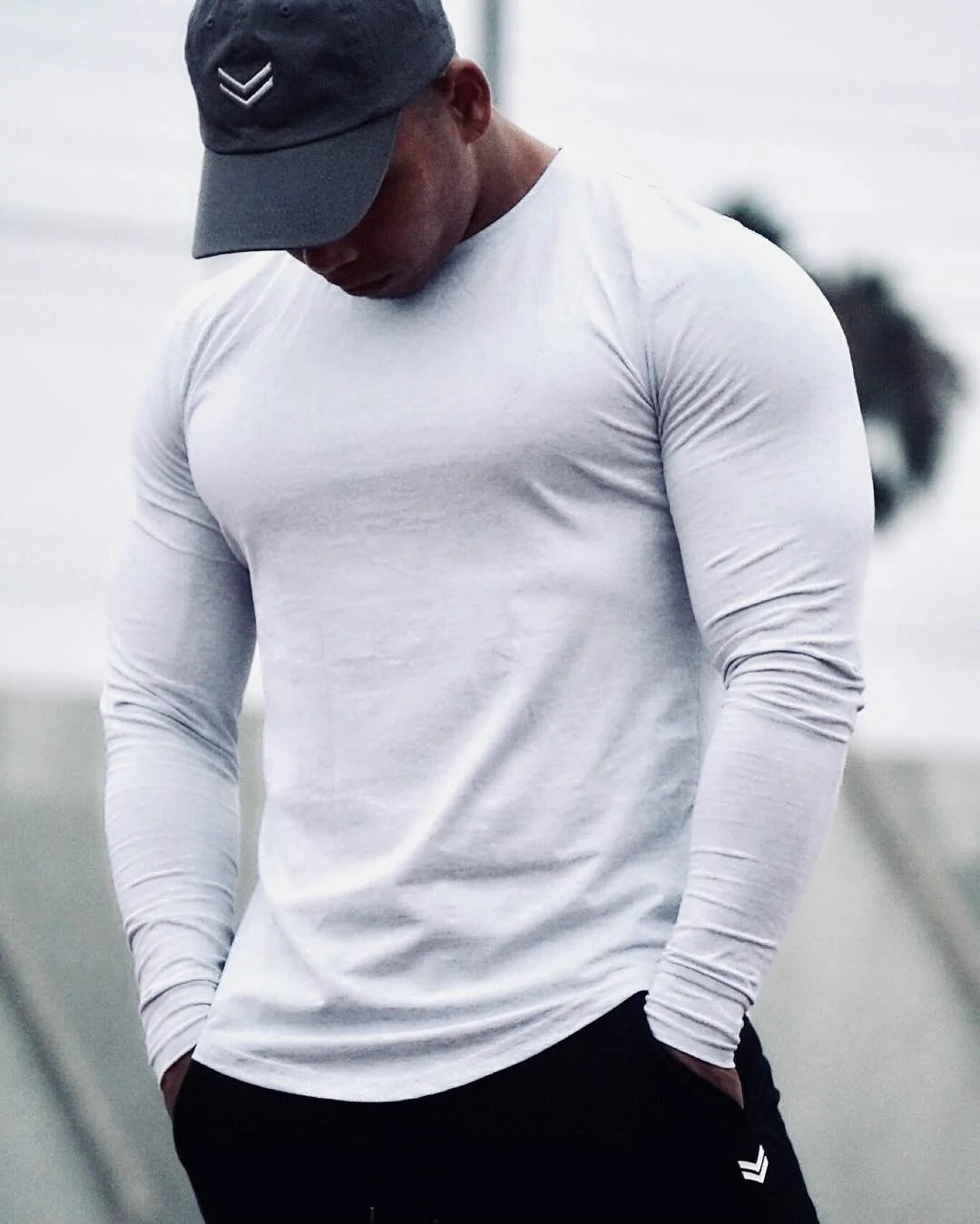 👕: Men's Long Sleeve Cotton T-Shirt - Solid Color Athletic Comfort