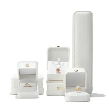 👑: Crown Ring Jewelry Box - Royal Elegant Ring Storage Organizer