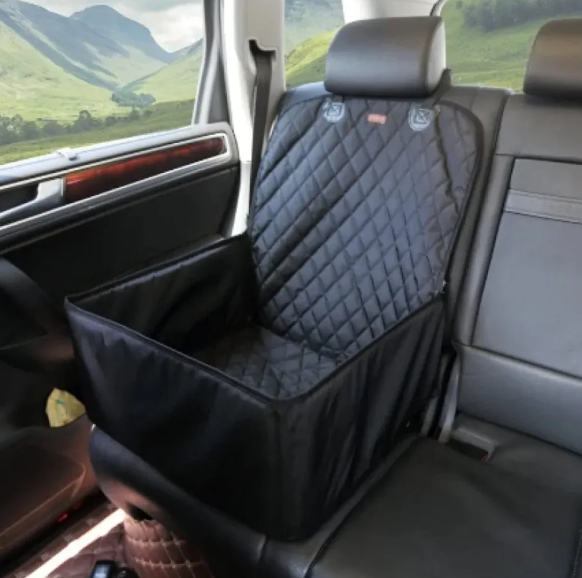 🚗: Pet Travel Rear Seat Cushion with Dog Toilet