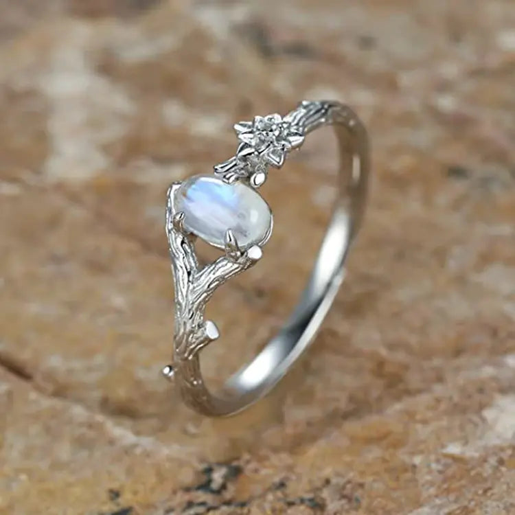 💎: Natural Moonlight Stone Ring - Adjustable Feminine Gemstone Jewelry