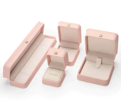 👑: Crown Ring Jewelry Box - Royal Elegant Ring Storage Organizer