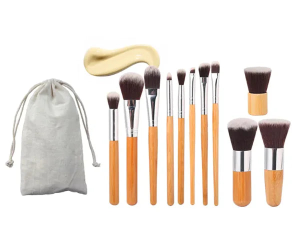 🖌️: 11-Piece Bamboo Handle Makeup Brush Set - Eco-Friendly Beauty Collection