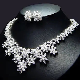 💎: Elegant Bridal Necklace and Earring Set - Complete Wedding Jewelry Collection