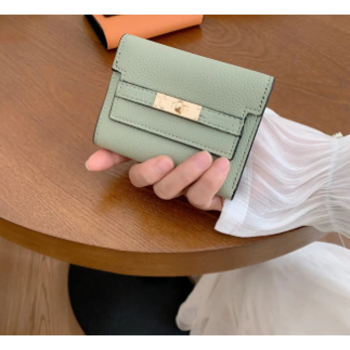 👛: Leather Small Wallet