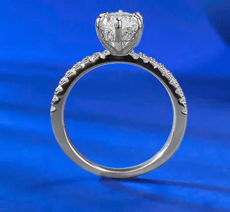 💎: Crown Goddess Horse Eye Ring - Regal Statement Jewelry