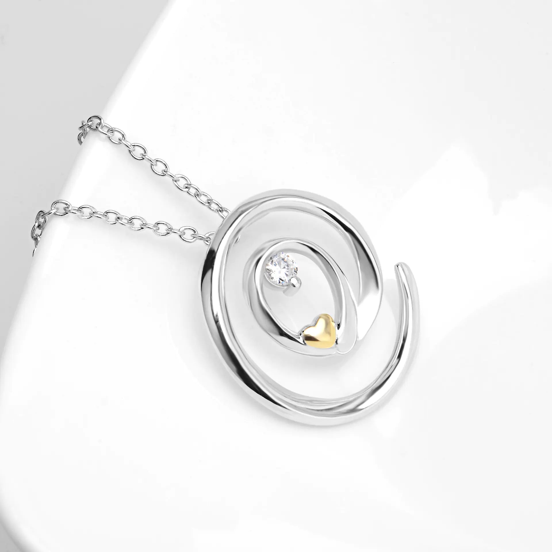 💎: 925 Sterling Silver Round Diamond Pendant Necklace - Elegant Circle Jewelry
