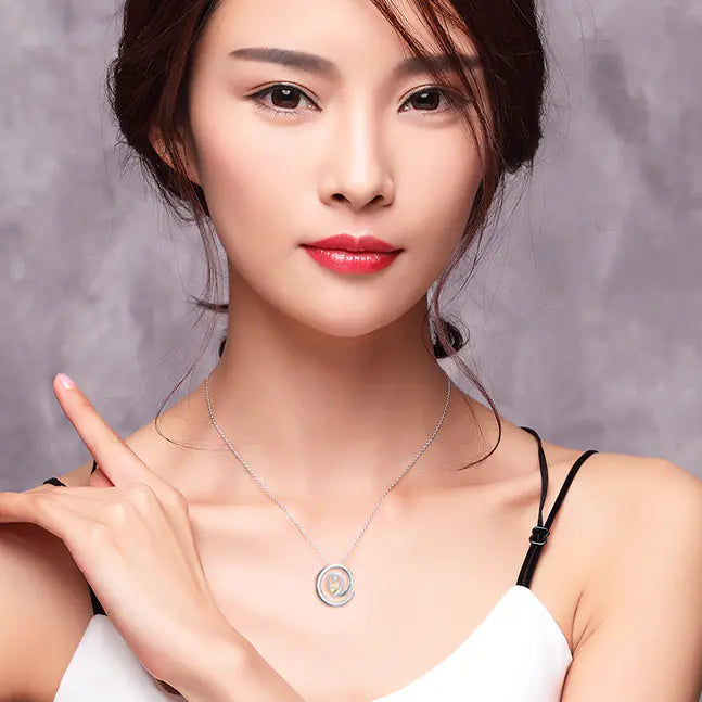 💎: 925 Sterling Silver Round Diamond Pendant Necklace - Elegant Circle Jewelry