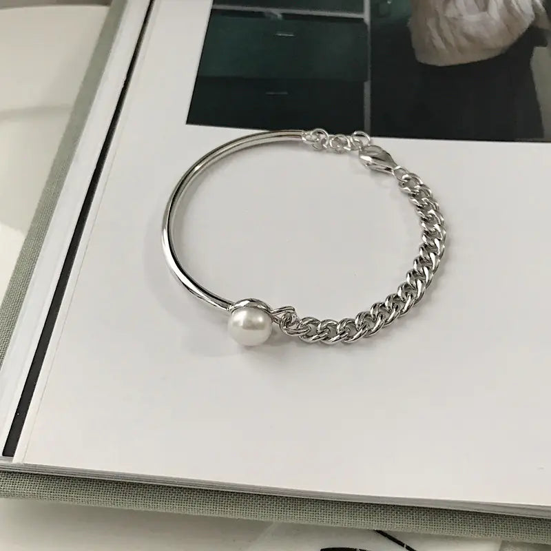 🔵: Korean Style S925 Silver Asymmetrical Pearl Bracelet - Modern Fashion Jewelry