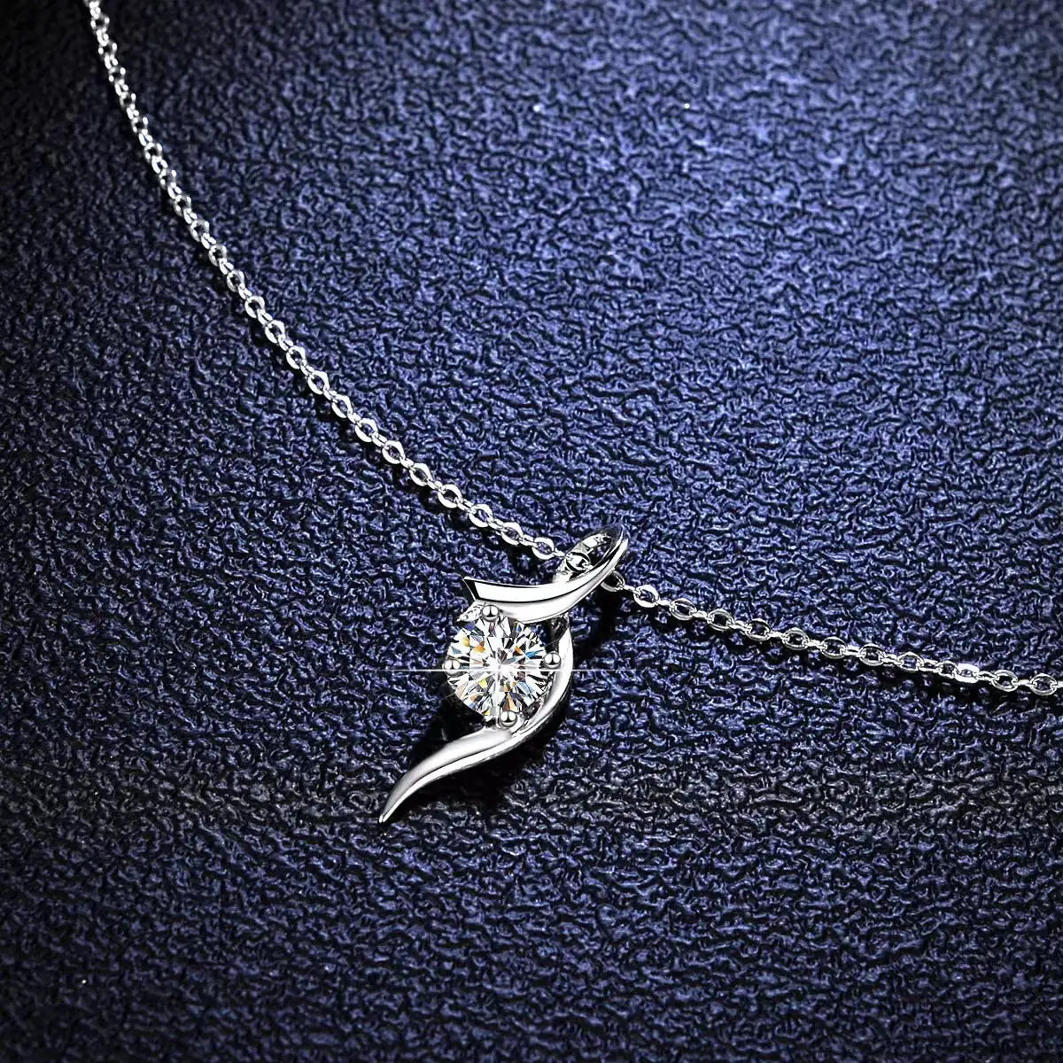 💎: 925 Sterling Silver Classic Four-Claw 1 Carat Diamond Necklace - Solitaire Elegance