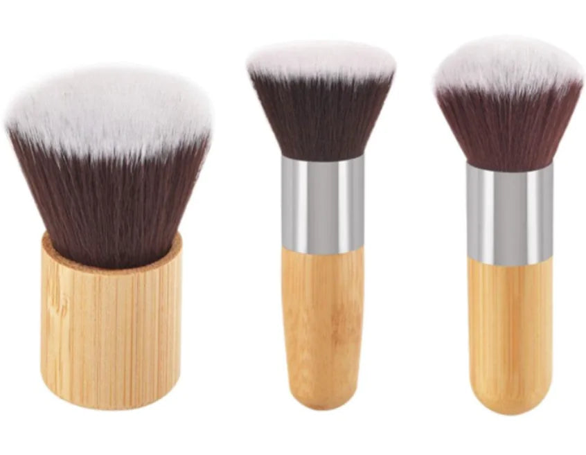🖌️: Women's Bamboo Handle Flat Makeup Brush - Eco-Friendly Beauty Tool Set